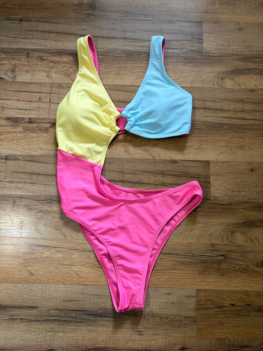Jess Lea Tricolor Cutout One-Piece Swimsuit in Pink Yellow Blue never worn Sz S